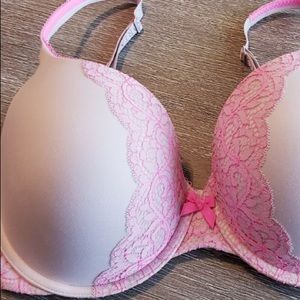 Victoria’s Secret bra new without tags.